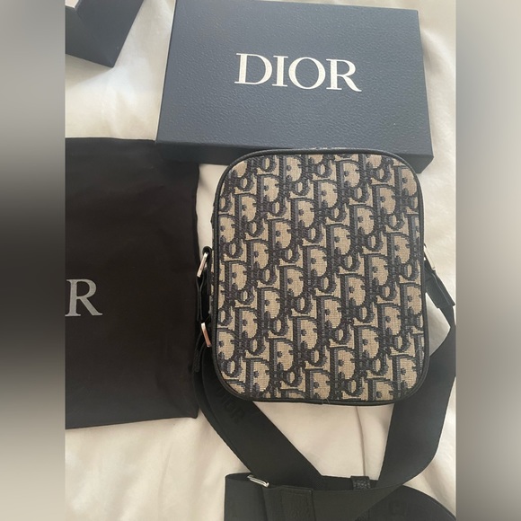 Dior Oblique Messenger Bag - Picture 5 of 8